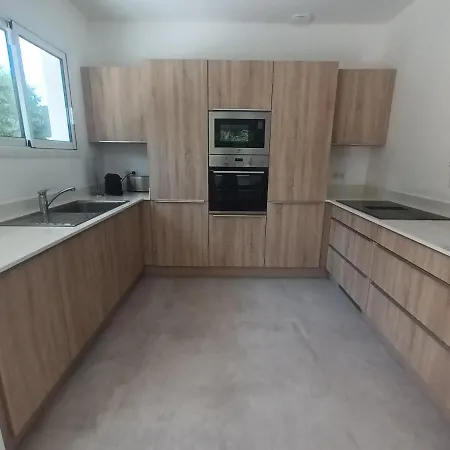 Jolie Maison De Avec 4 Et Grand Jardin Arcachon