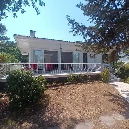 Jolie Maison De Avec 4 Et Grand Jardin *