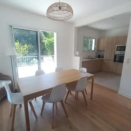 Сasa de vacaciones Jolie Maison De Avec 4 Et Grand Jardin *